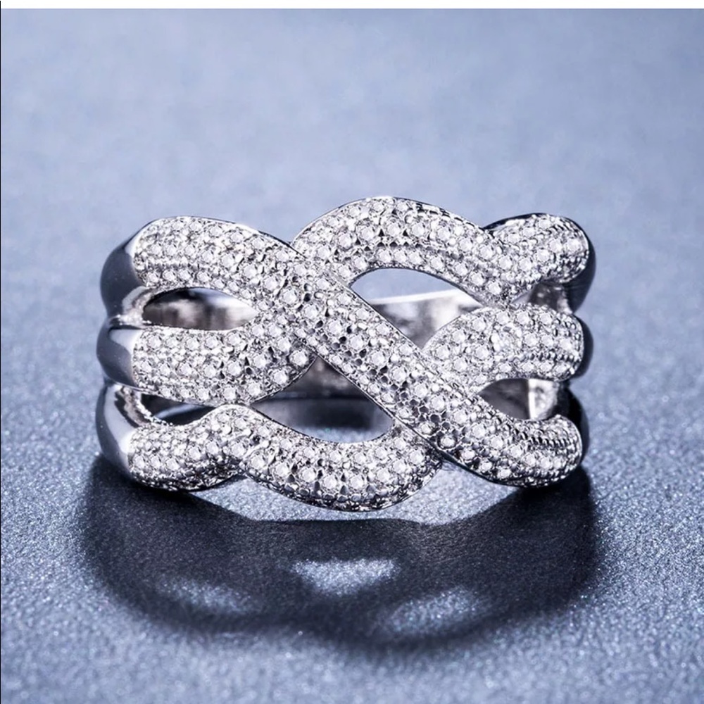 Infinity new sterling silver white sapphire ring - Picture 1 of 3